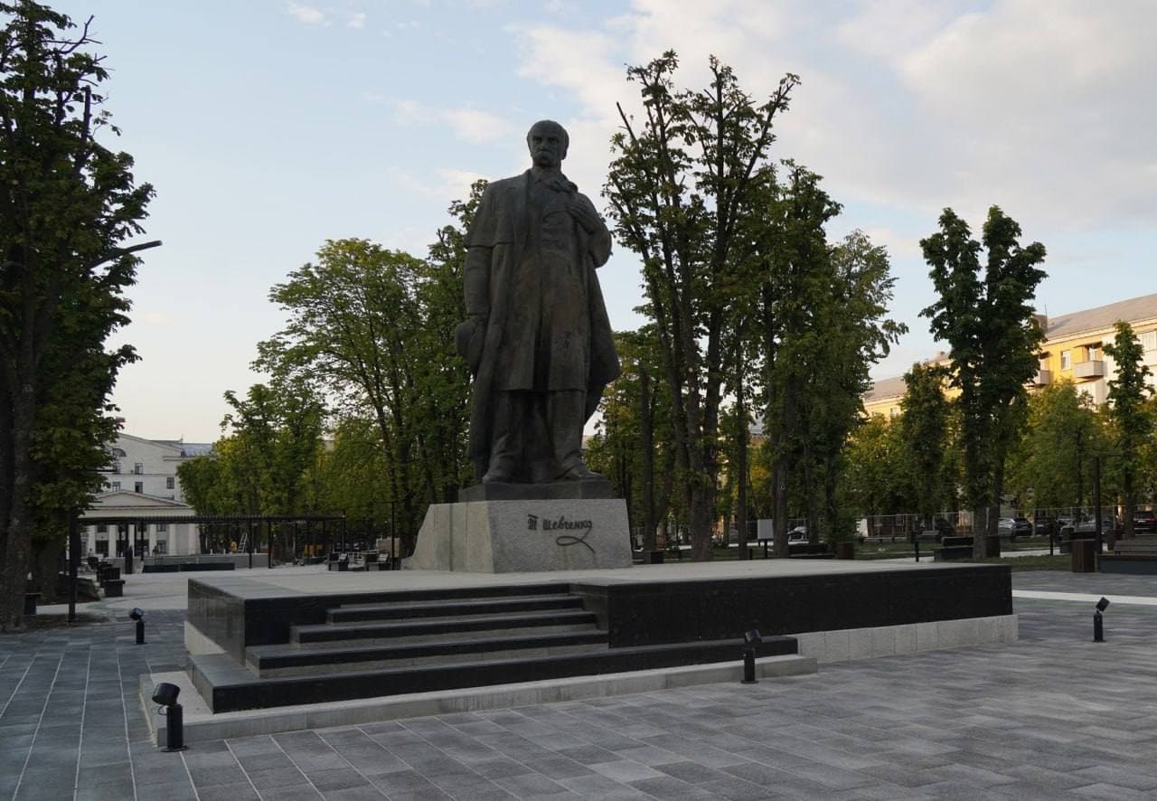 пам'ятник Шевенку у Луганську