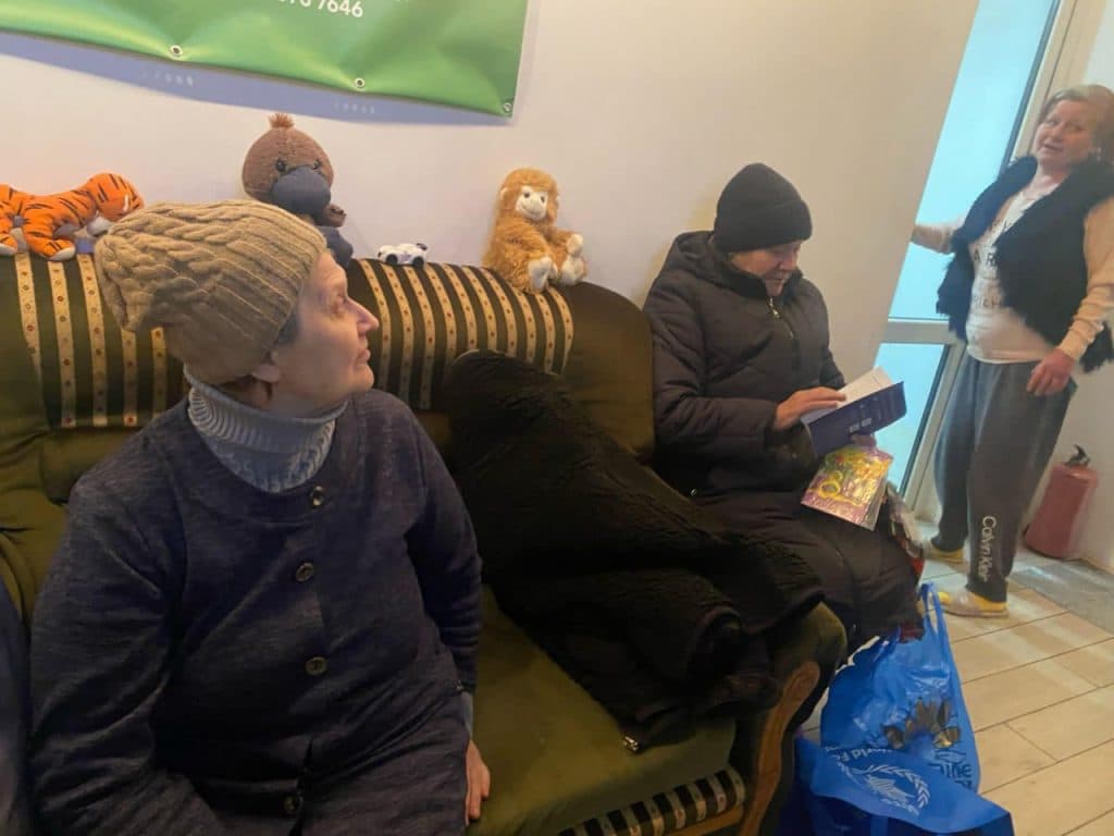 Близько 9 тисяч мешканців продовжують залишатися в Покровській громаді: стало відомо, як проходить евакуація (фото)