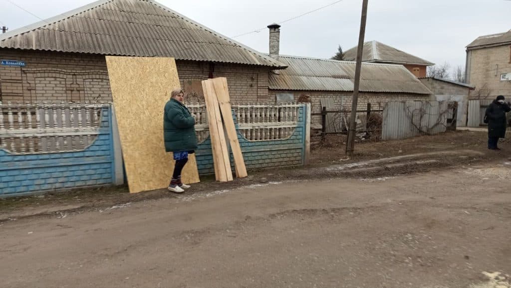 Будівельні матеріали від Янголів Спасіння отримали жителі Дружківки, чиє житло постраждало від останньої атаки рф