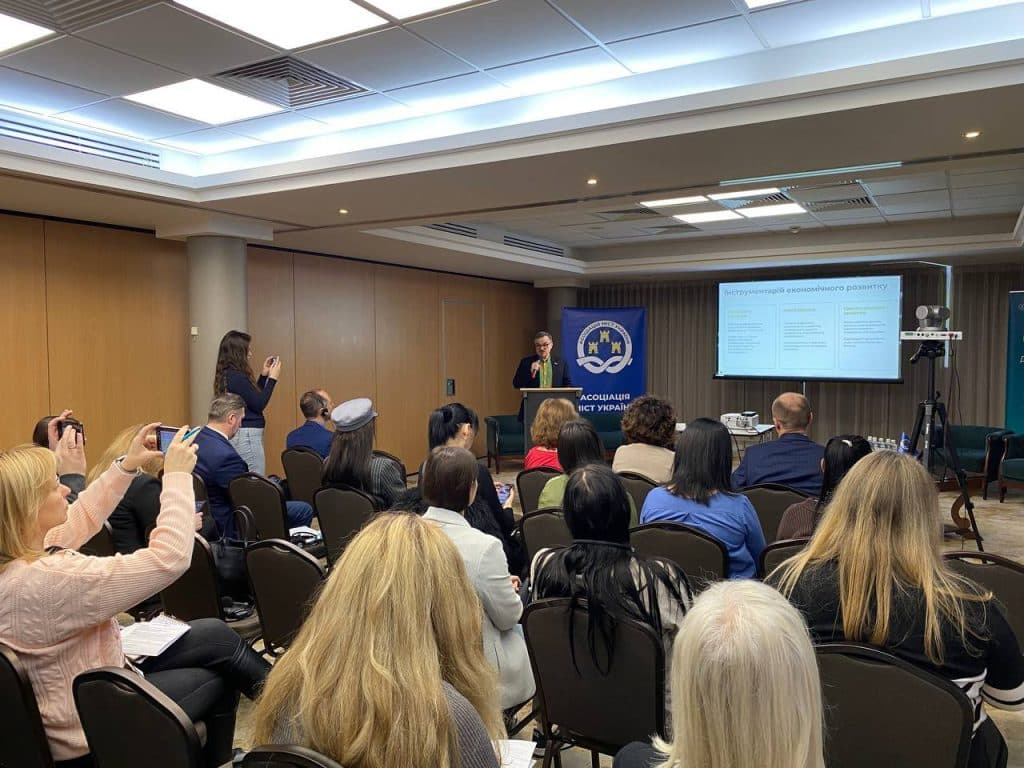 Підтримка бізнесу, як основа розвитку: у Києві підприємці з Маріуполя ділилися власним досвідом