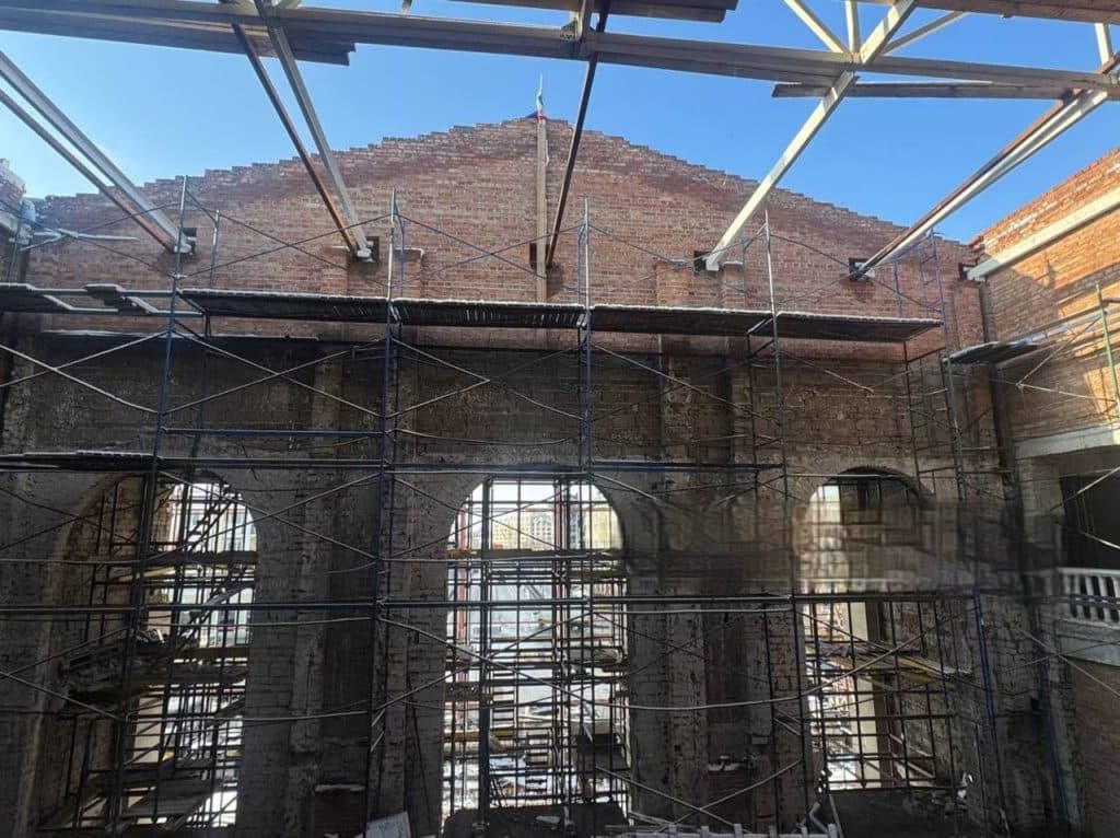 Росіяни планують до кінця року збудувати драмтеатр у Маріуполі