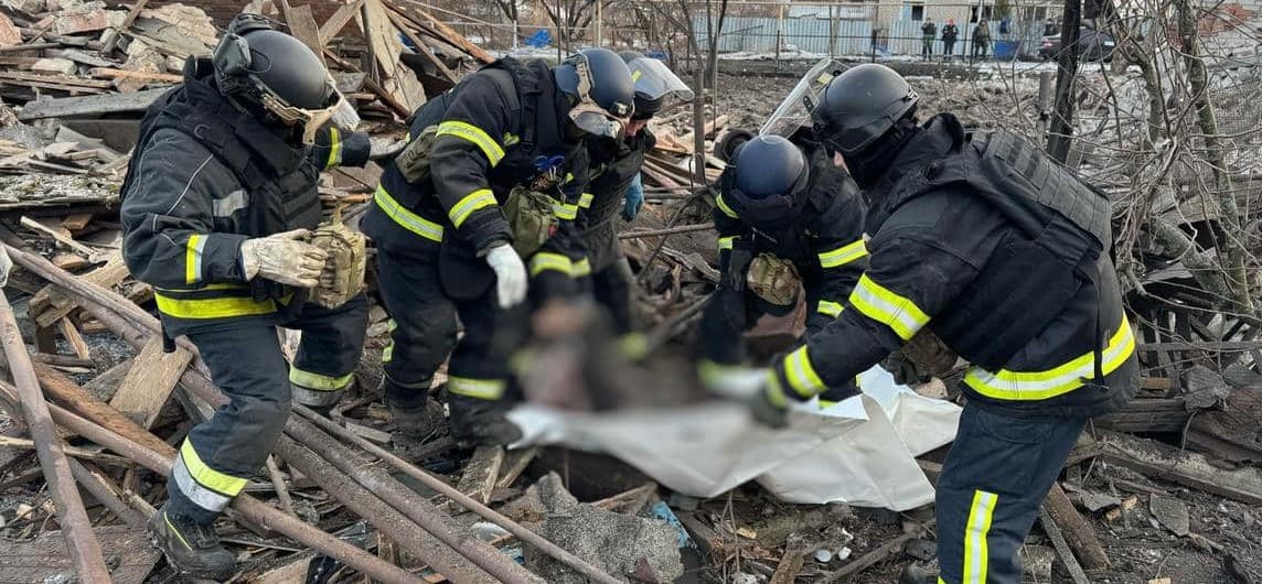 Російська авіація ударила по Миколаївці на Донеччині, забрала життя чоловіка