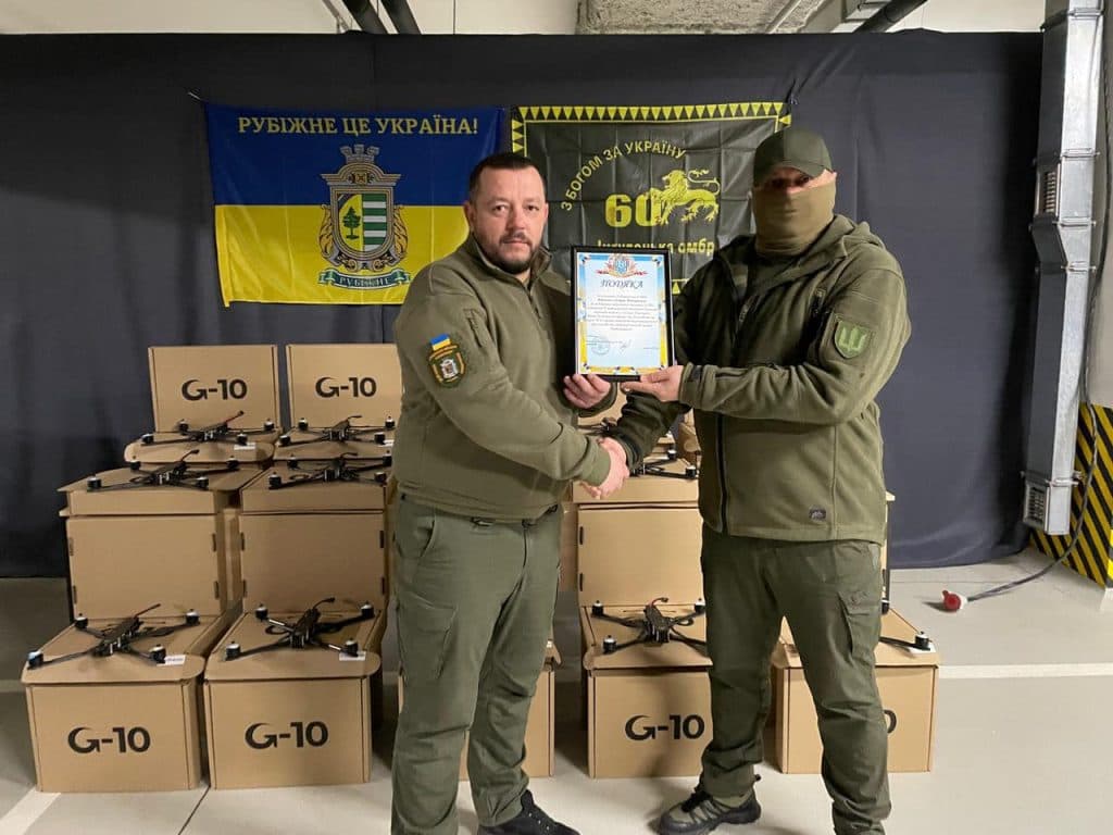 Еще более 200 FPV-дронов от Рубежанского общества получили бойцы Ингулецкой бригады