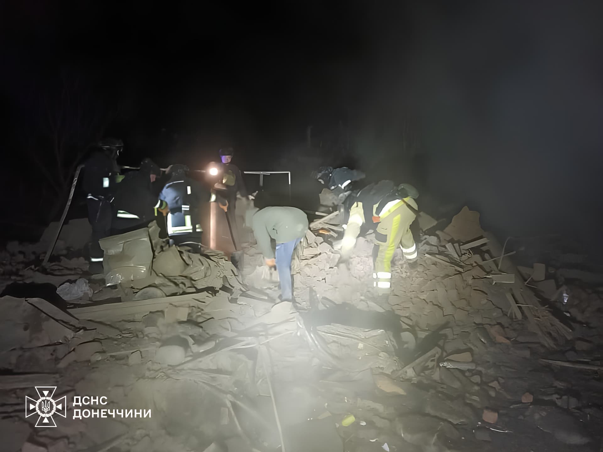 У Дружківці рятувальники ліквідували наслідки ворожої атаки