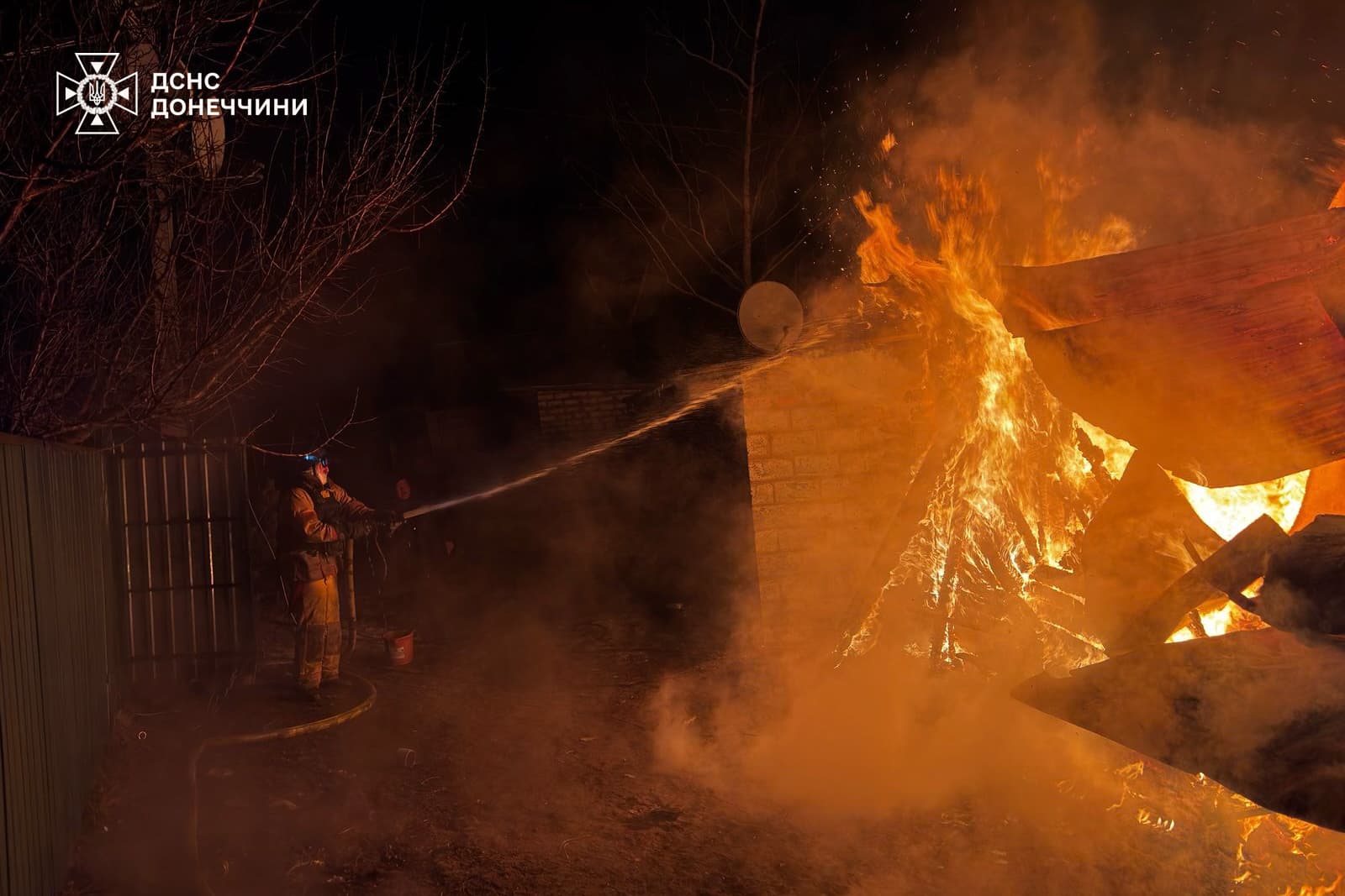 У Краматорському районі рятувальники ліквідували масштабну пожежу