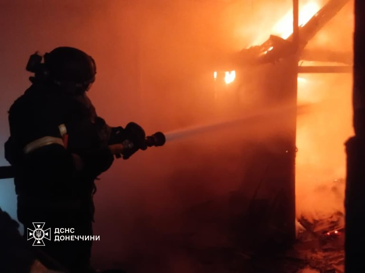 У Краматорському районі та Слов'янську рятувальники залучались до ліквідації пожеж