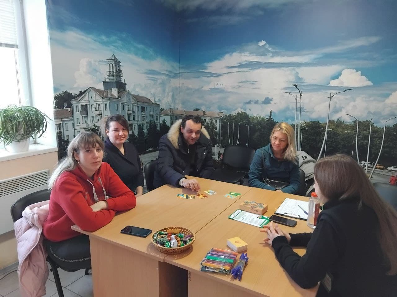 У Києві ВПО з Краматорська вчилися долати виклики невизначеності та залишатися в теперішньому моменті