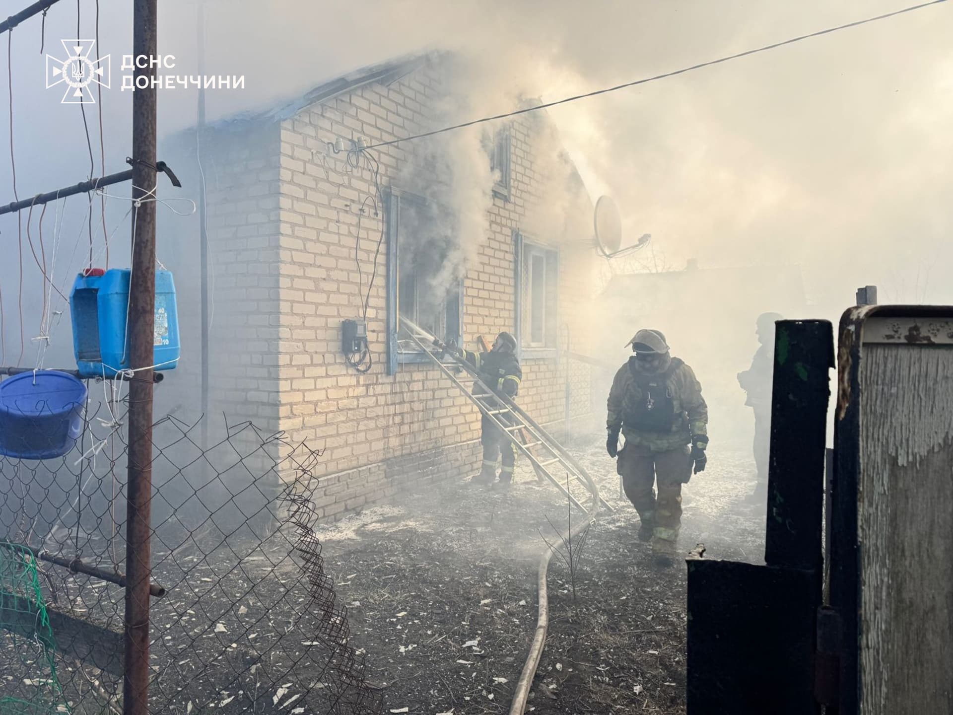 У Лимані рятувальники ліквідували пожежу в приватному житловому будинку