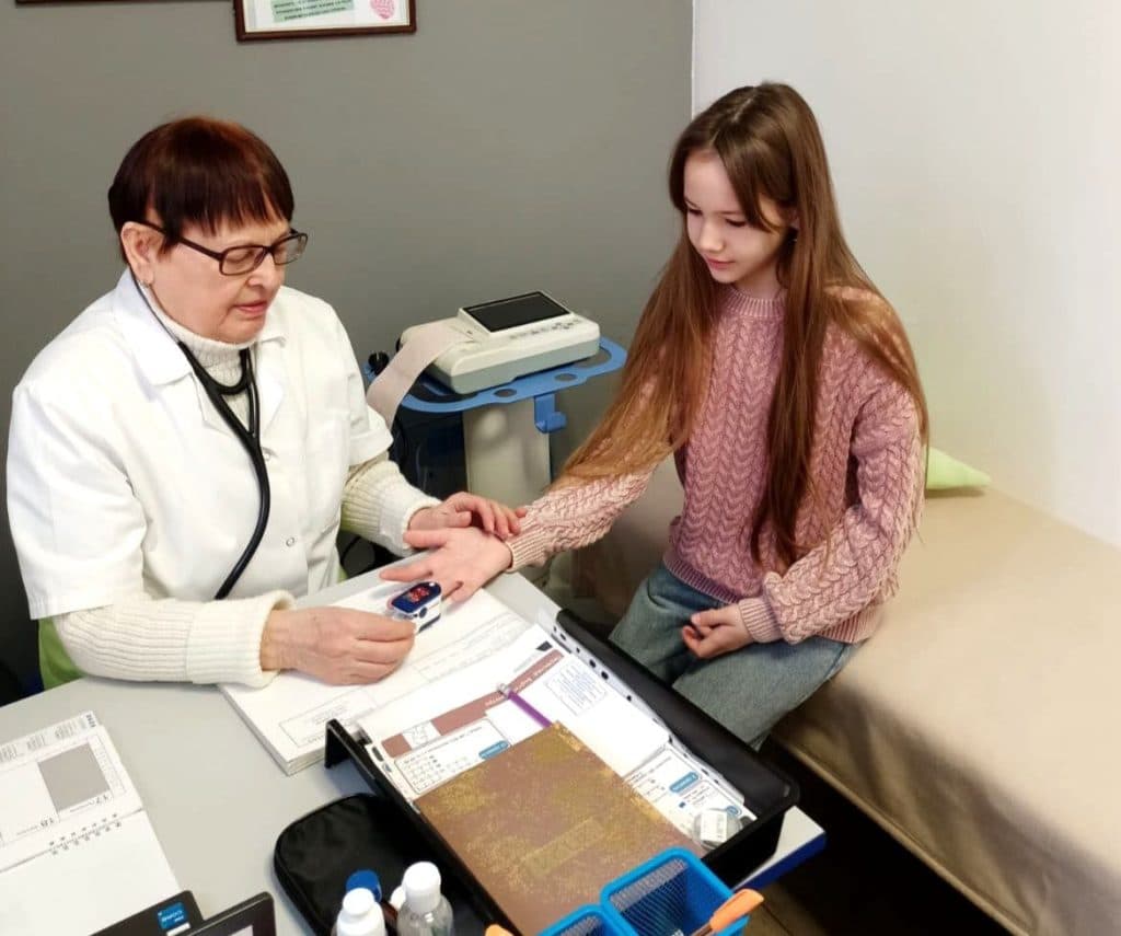 У Торецькому хабі в Ірпені сімейна лікарка консультує та надає медичну допомогу