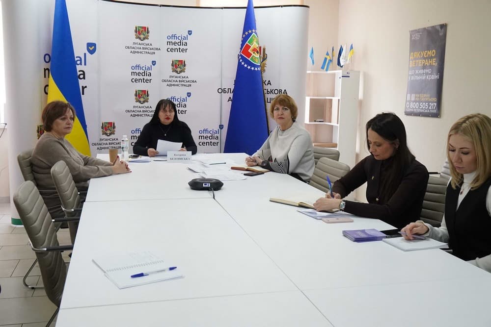 В Луганській ОВА розглянули питання спрощення процедуру підтвердження трудового стажу переселенців
