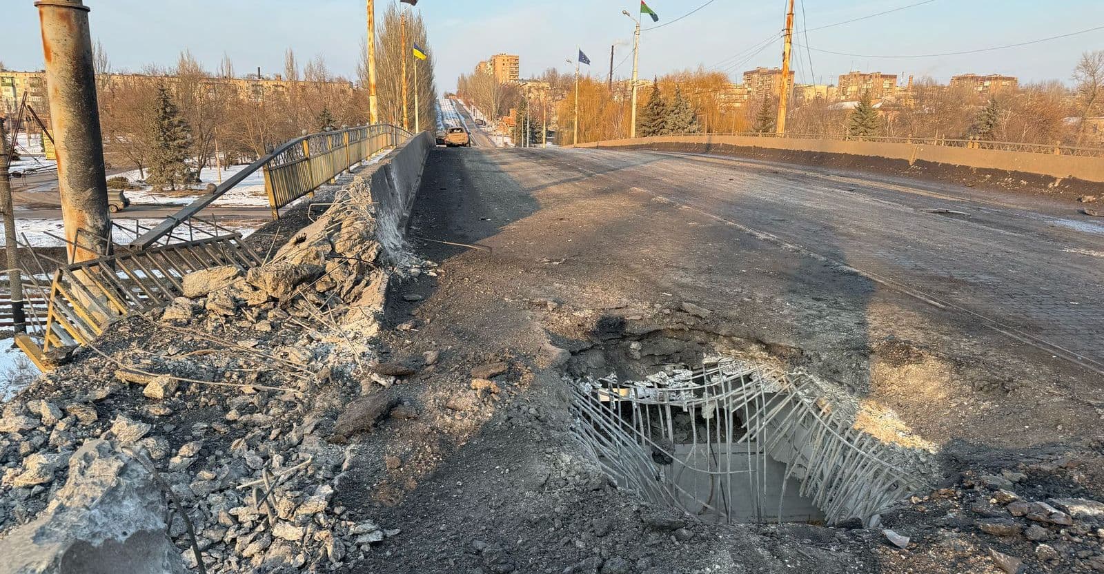 Ворог вдарив по місту Костянтинівка авіаційними бомбами ФАБ-250, є значні руйнування (фото)