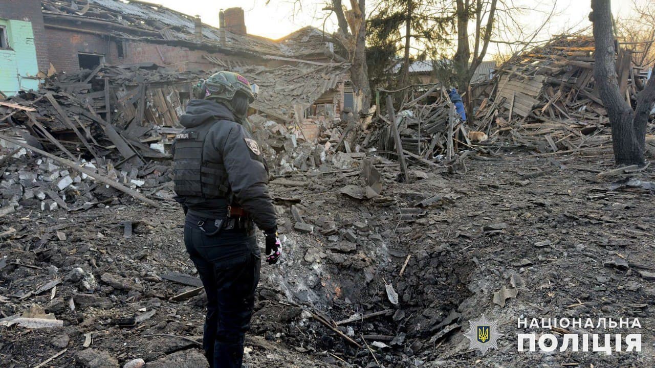 За добу поліція зафіксувала 3276 ворожих ударів по Донеччині