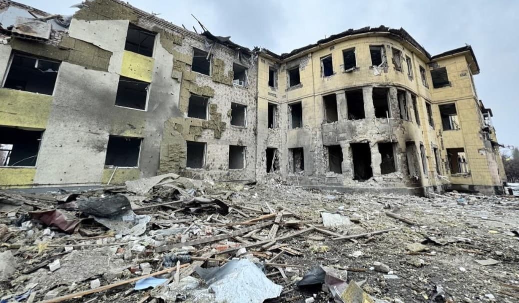 Армія рф ударила по лікарні в Мирнограді на Донеччині