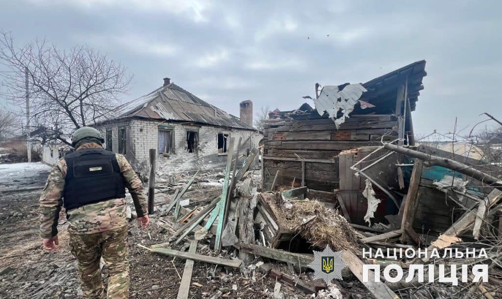 Минулої доби росіяни скинули на населені пункти Донеччини 28 бомб