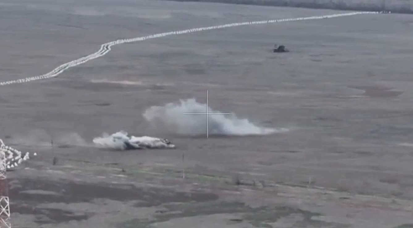 На Донеччині пілоти «Фенікса» зупинили наступ ворога, не лишивши жодних шансів танку та його екіпажу