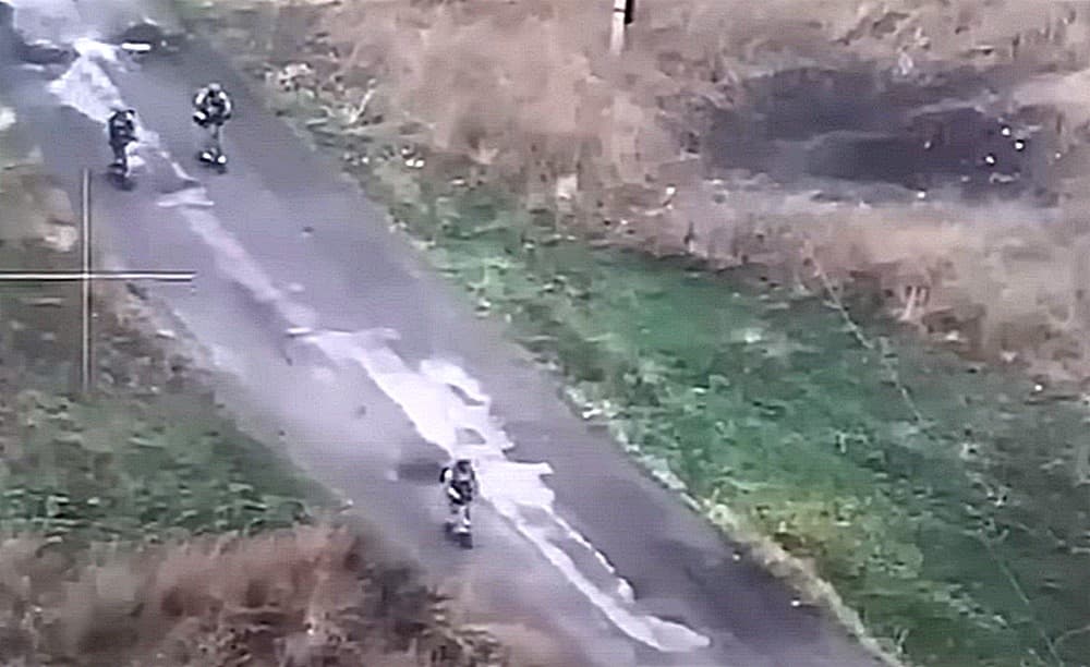 Росіяни намагаються штурмувати позиції ЗСУ на Покровському напрямку на електросамокатах