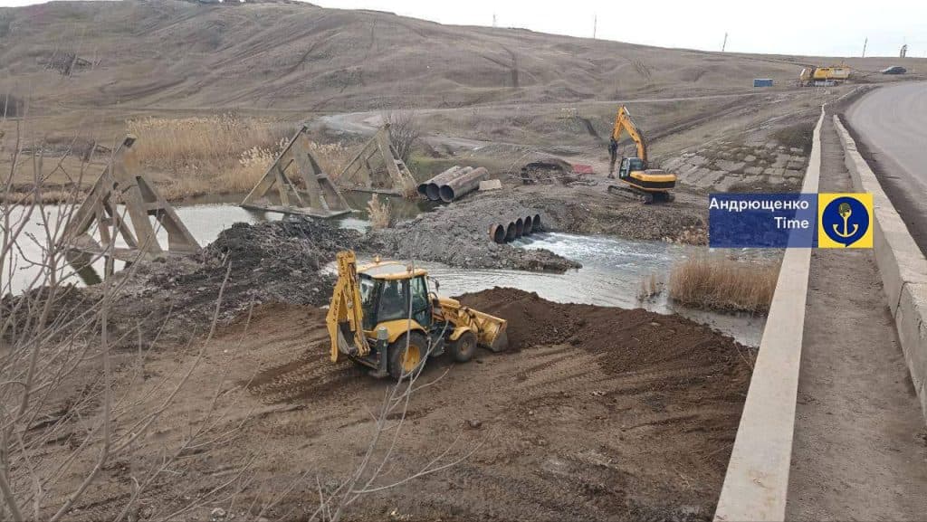 Росіяни будують транспортний вузол в окупованому Маріуполі для покращення військової логістики