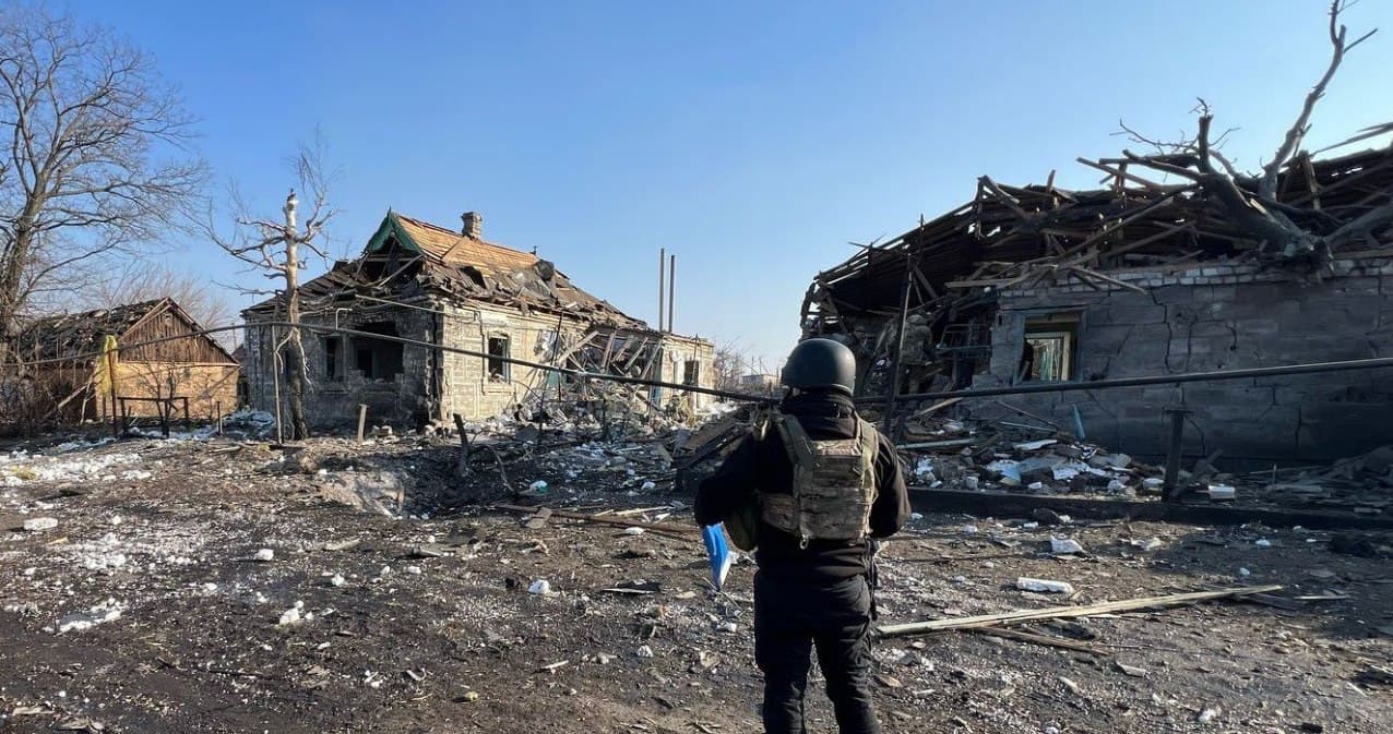 Поліцейські зафіксували 3 302 ворожих удари по лінії фронту та житловому сектору на Донеччині.