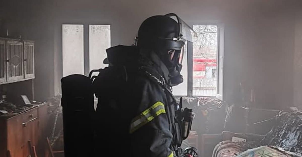 У Краматорському районі під час ліквідації пожежі рятувальники виявили тіло загиблого чоловіка