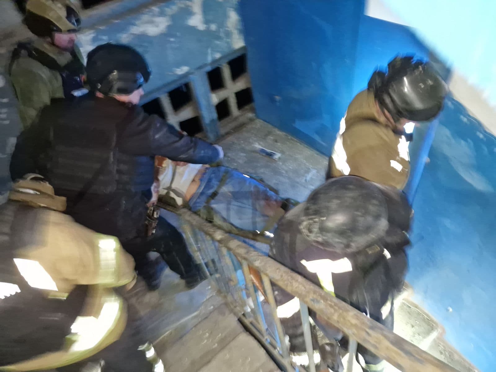 Учора росіяни вдарили по Костянтинівці, а сьогодні з-під завалів звільнили двох людей