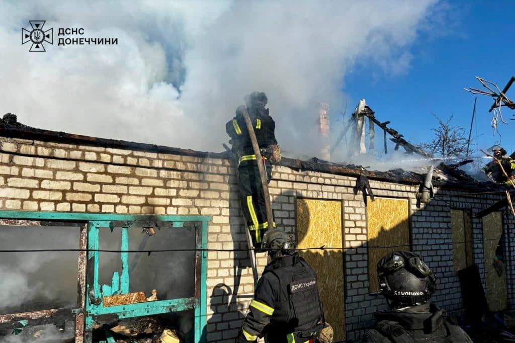 Російський авіаудар зруйнував будинок у Родинському на Донеччині