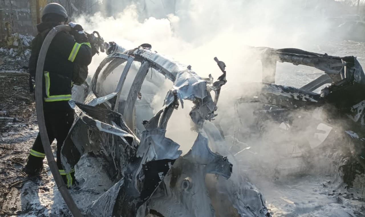 Унаслідок російського удару загорівся автомобіль у селі Волноваського району