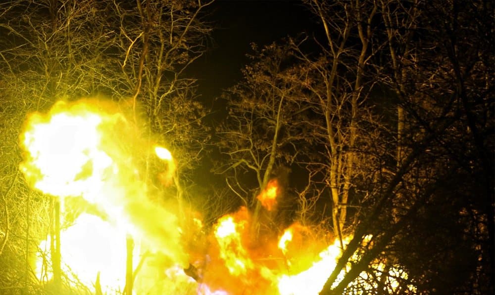 Ворог атакує оборонні кордони Луганщини з артилерійських установок і безпілотниками