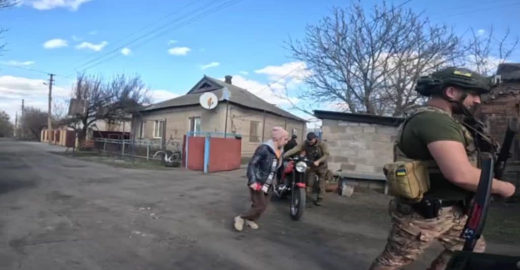 Из Комарского общества удалось эвакуировать еще одного ребенка и 10 взрослых