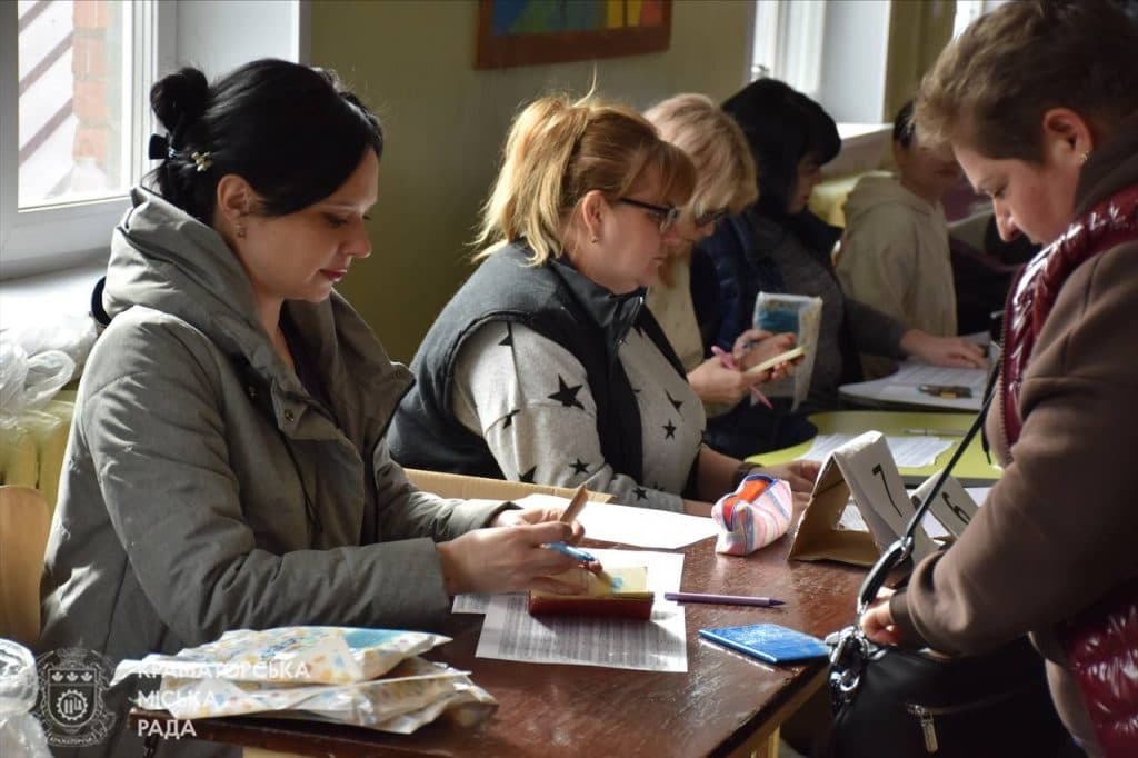 Жителі Краматорська отримали посадковий матеріал від благодійників