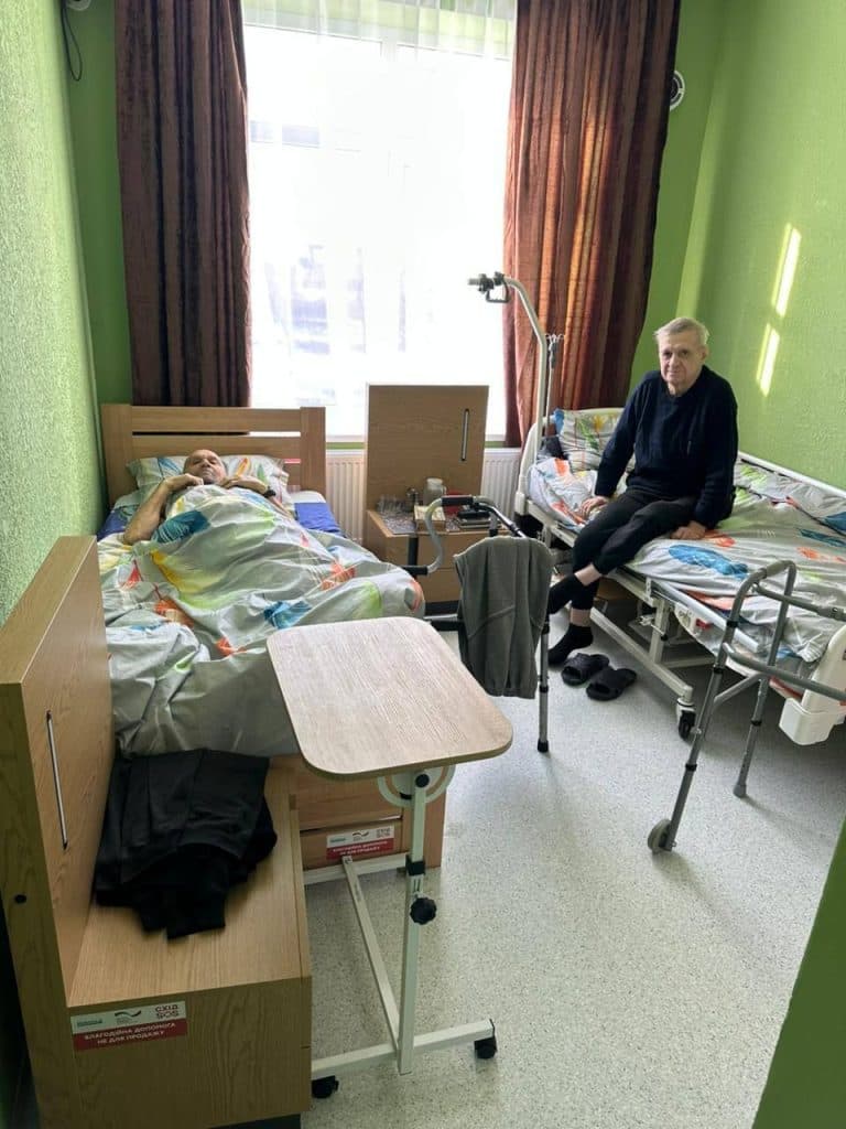 евакуація маломобільних Схід SOS