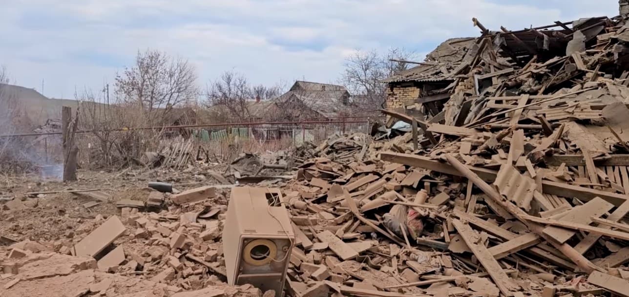 зруйнований будинок у костянтинівці