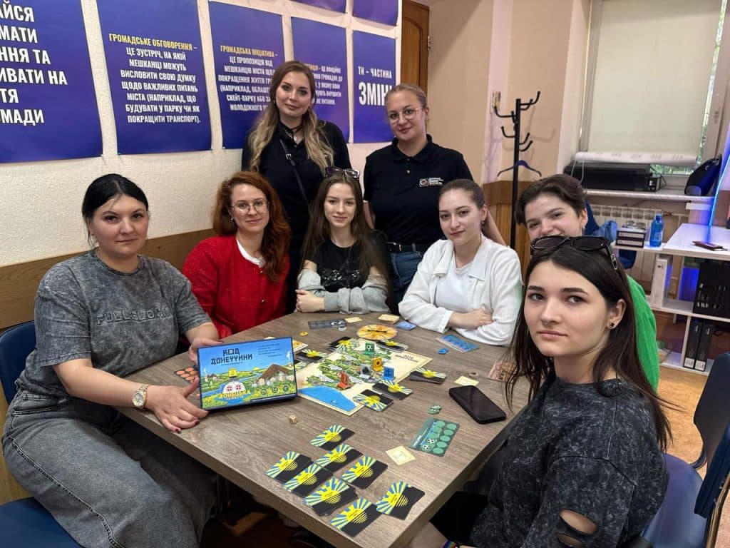 Для молодых переселенцев из трех общин провели игровые сессии Код Донетчины