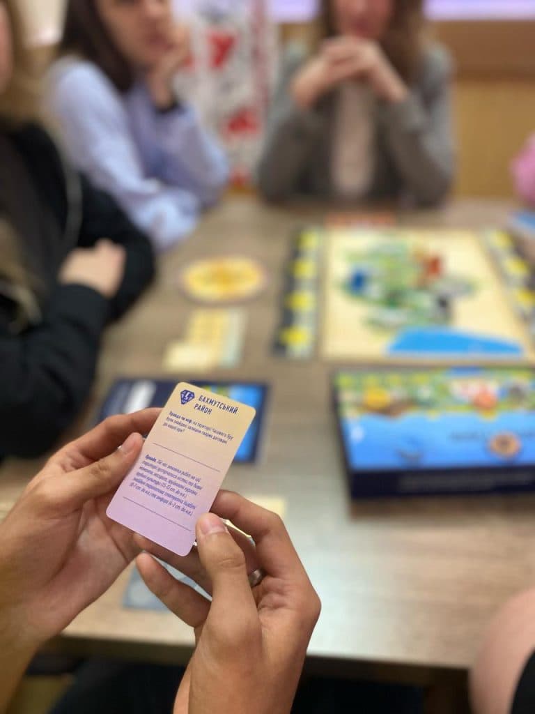 Для молодых переселенцев из трех общин провели игровые сессии Код Донетчины