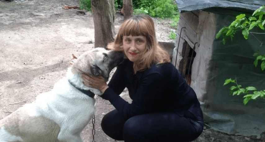Як жителька Добропілля все своє життя рятує тварин
