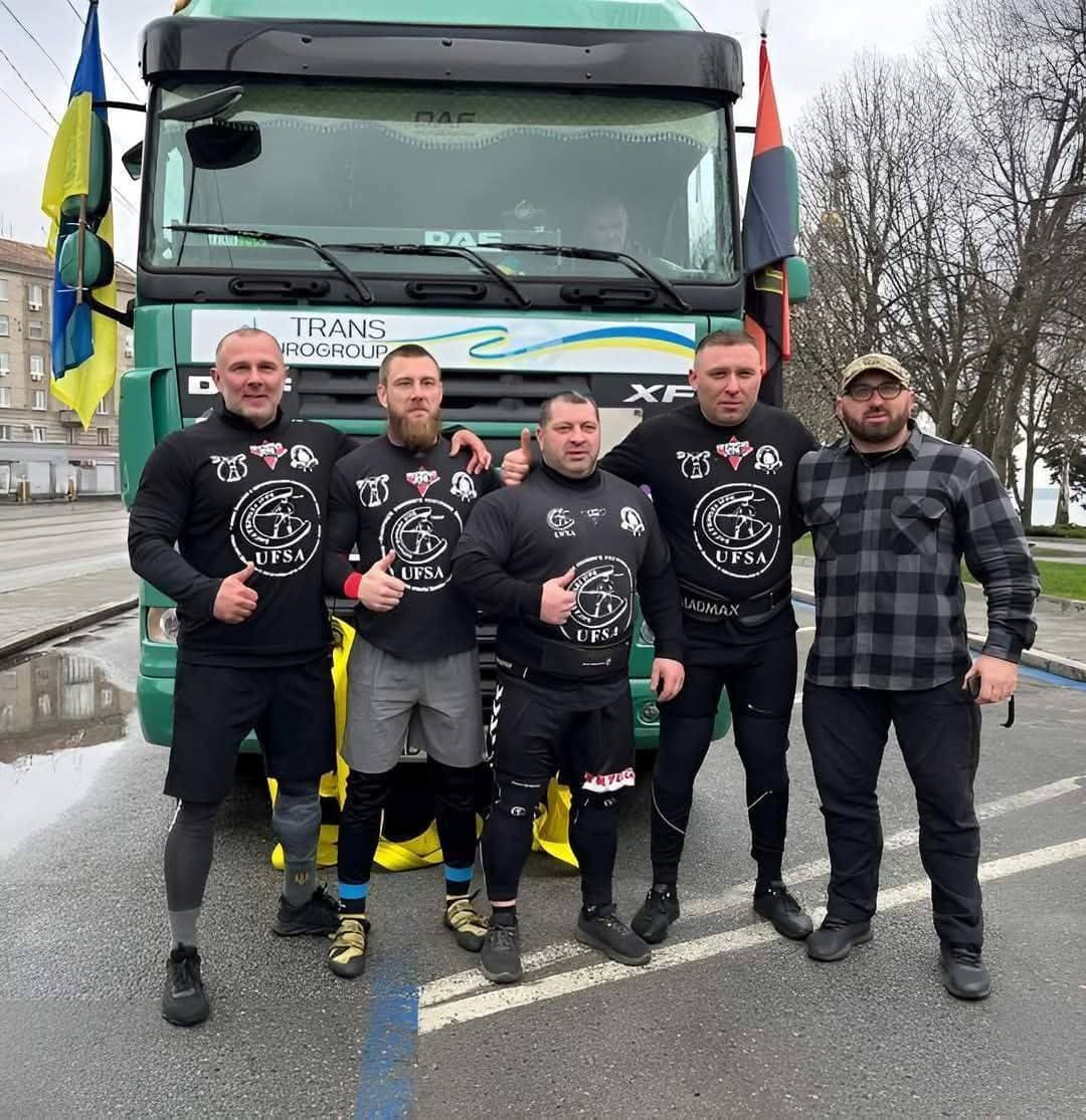 Майстер спорту міжнародного класу з Кремінної долучився у Дніпрі до встановлення світового рекорду