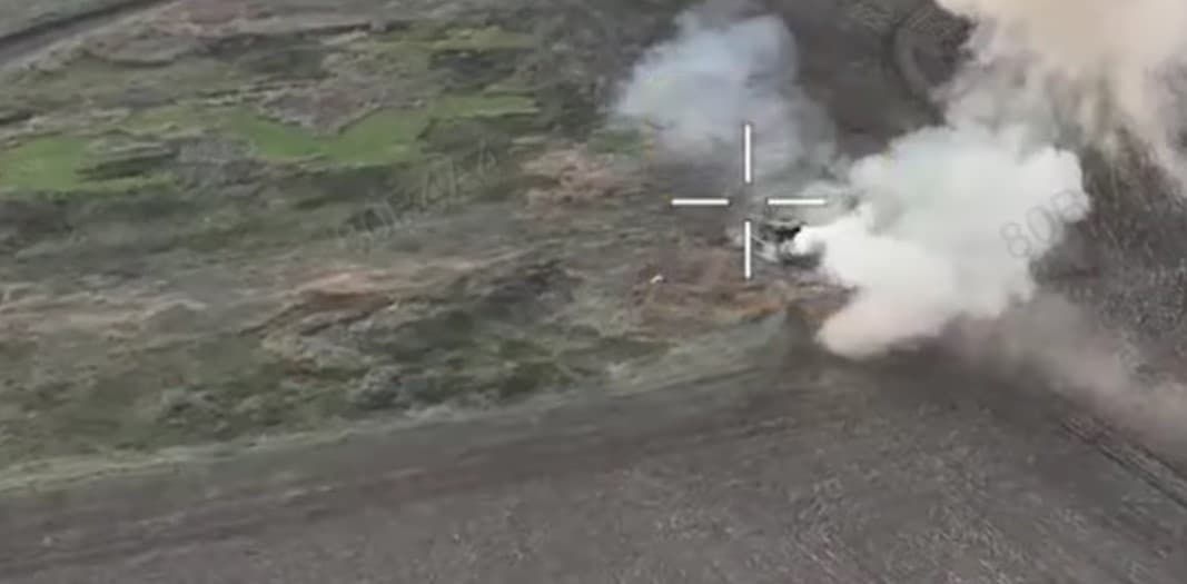 На Покровському напрямку морпіхи ракетою з Javelin знищили російський танк