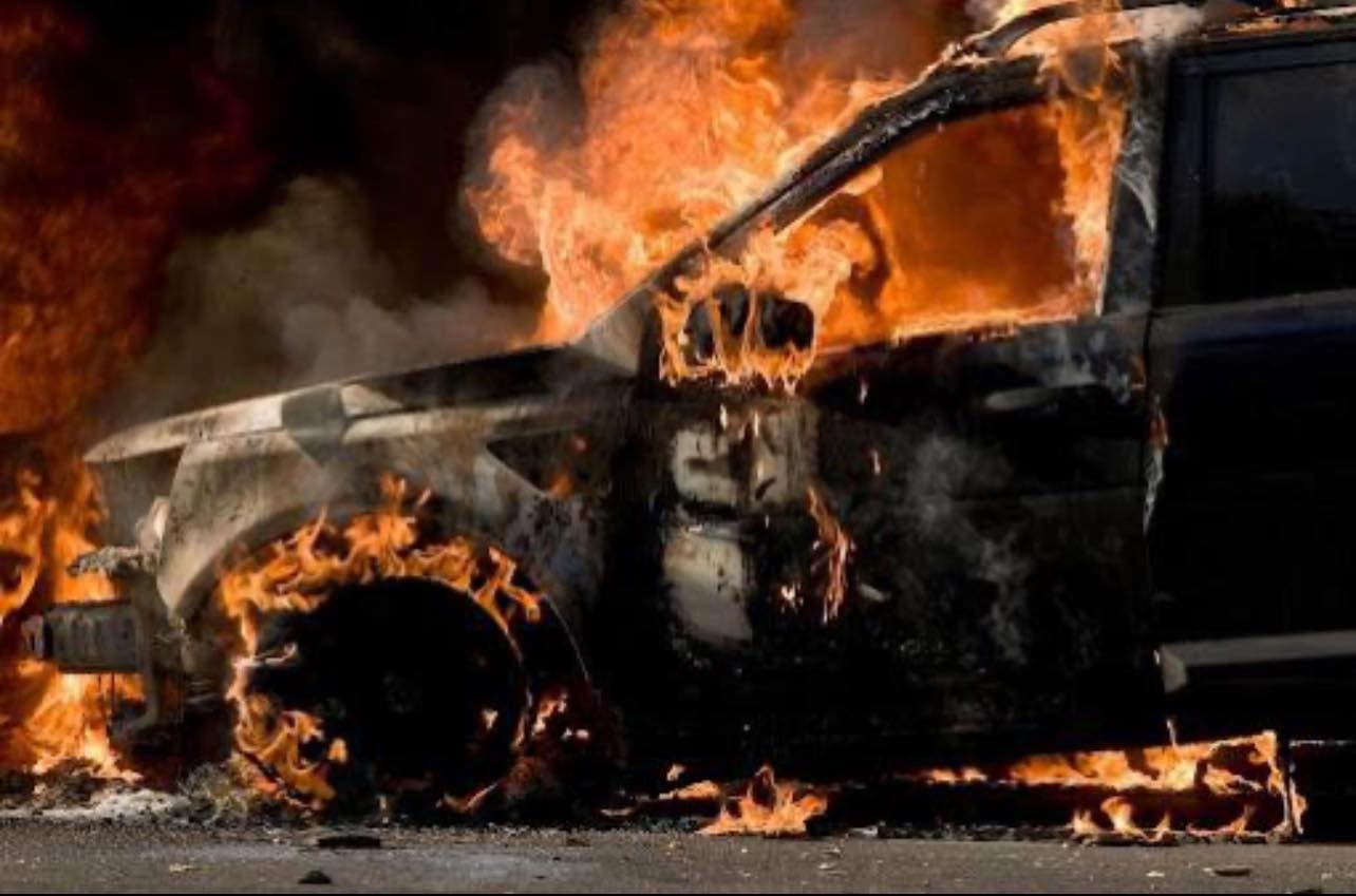 На окупованій Донеччині повідомили про вибух автомобіля біля "штабу" окупантів