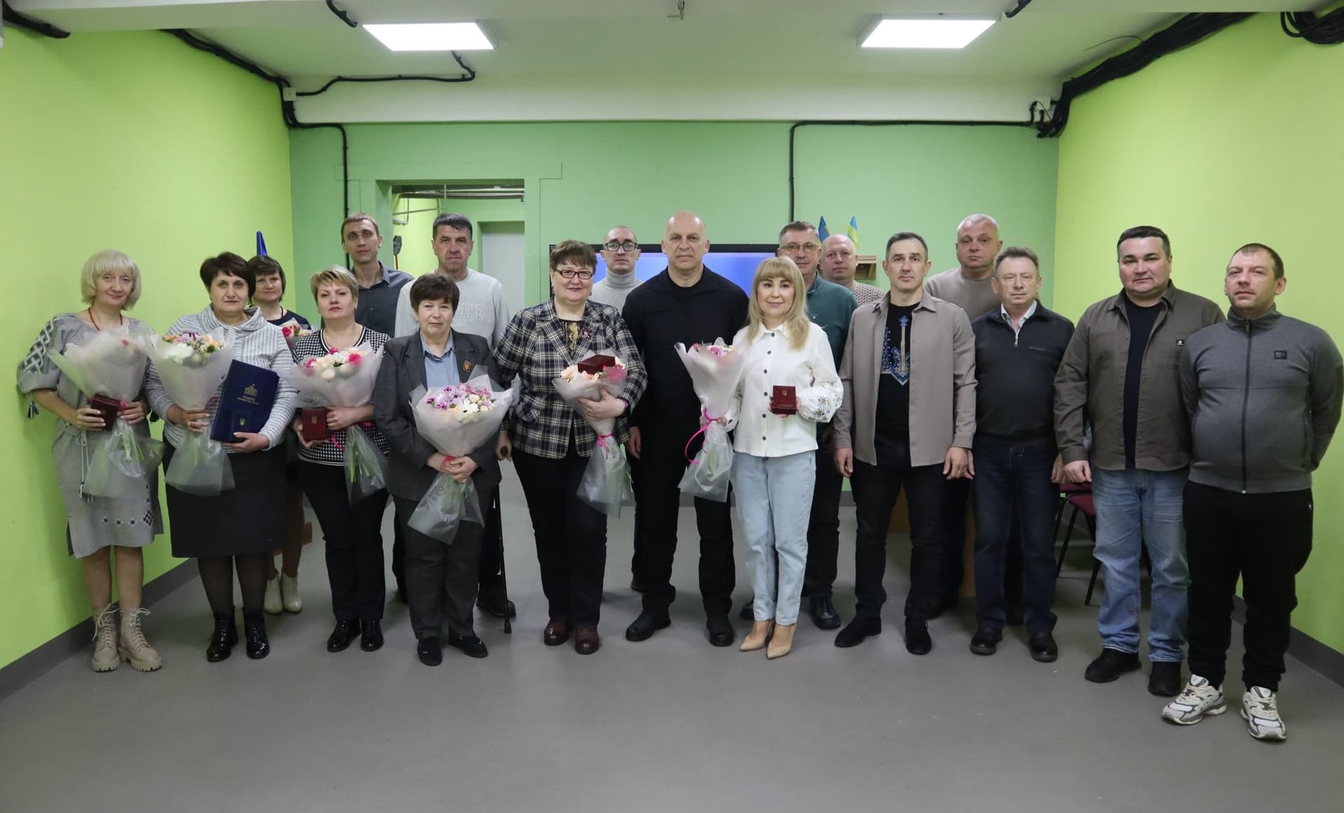 Працівники комунальної, медичної, освітньої, соціальної, Працівники комунальної, медичної, освітньої, соціальної, сільськогосподарської сфер Донеччини отримали державні нагороди