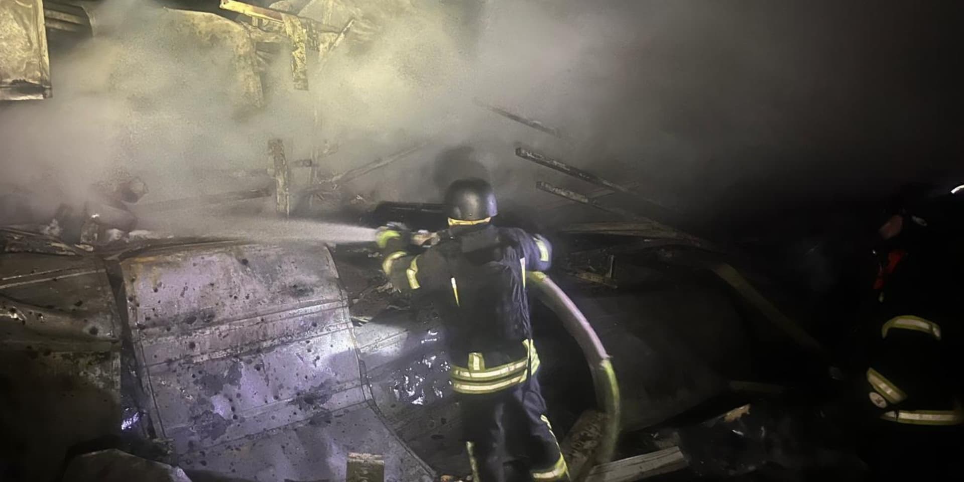 Рятувальники ліквідували наслідки смертоносного удару по Костянтинівці