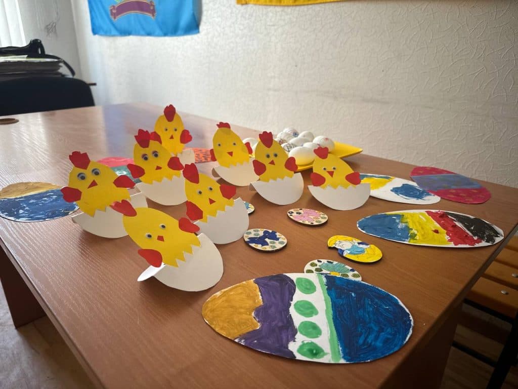 У Кропивницькому для дітей з Покровська провели Великодній майстер-клас