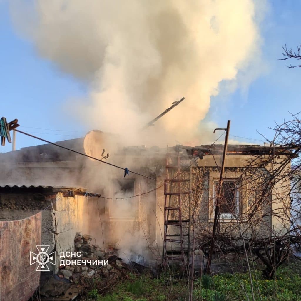 Пожарные Донетчины ликвидировали 4 пожара, 2 из которых вызваны российскими обстрелами