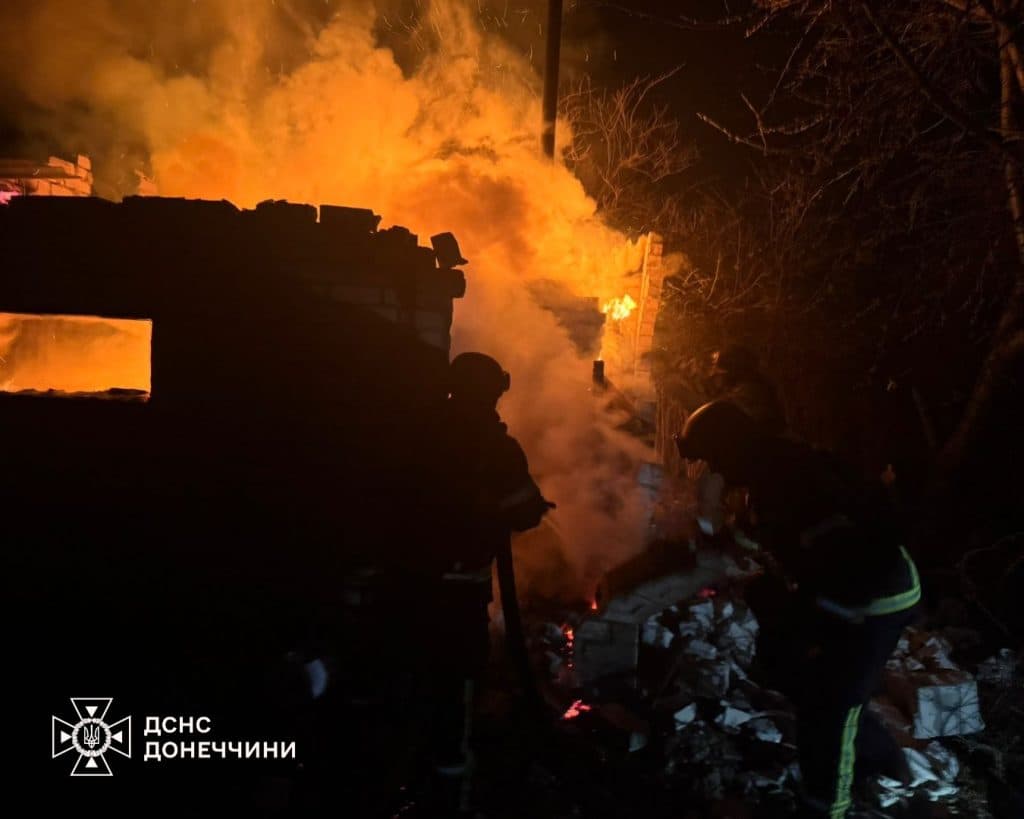 Вогнеборці Донеччини ліквідували пожежі у приватних домоволодіннях