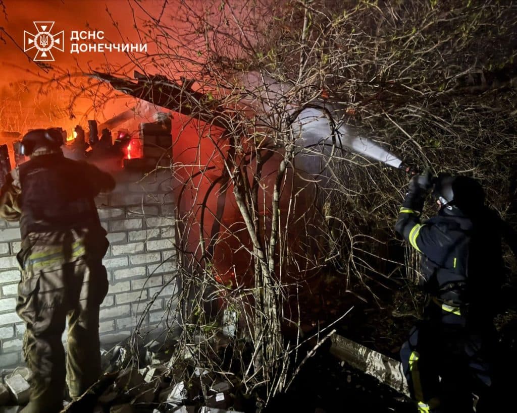 Вогнеборці Донеччини ліквідували пожежі у приватних домоволодіннях