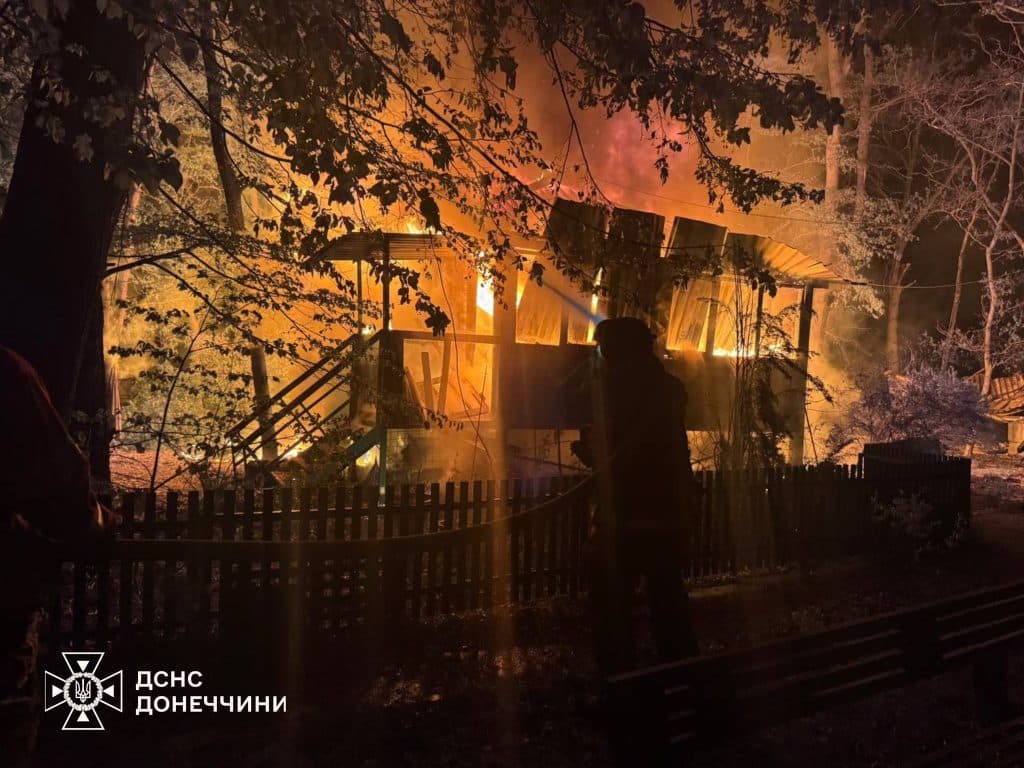 Вогнеборці ліквідували пожежі, спричинені російськими обстрілами Лиманщини