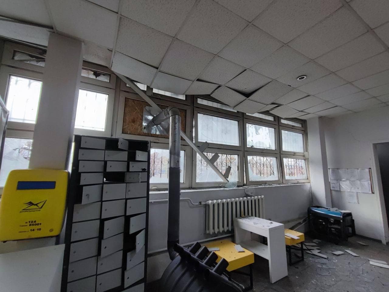 два «шахеди» вдарили біля нашого відділення в Добропілл