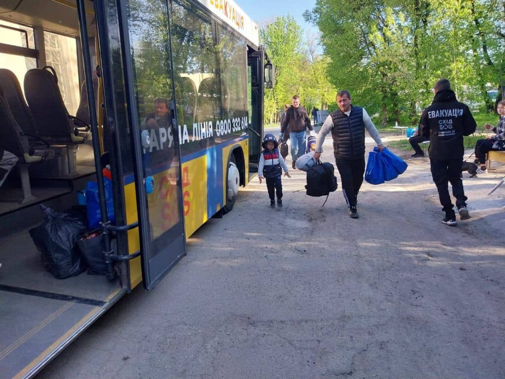 евакуація жителів донечччини