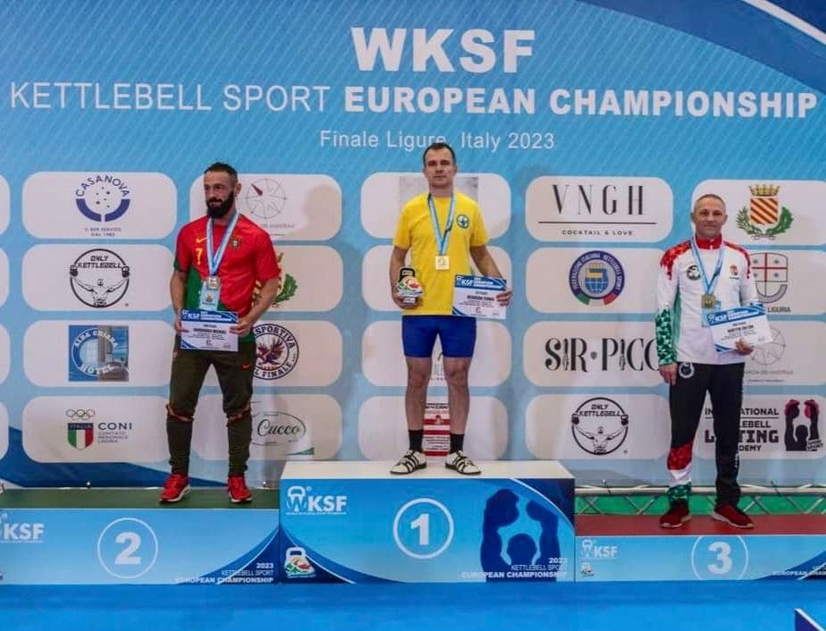 майстер гирьового спорту Донеччини Євген Нескреба