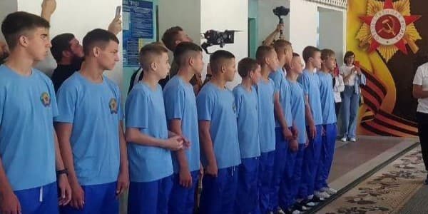 молоді футболісти так званої лнр