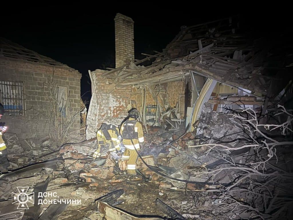 окупанти завдали удару по житловому сектору селища Олексієво-Дружківка