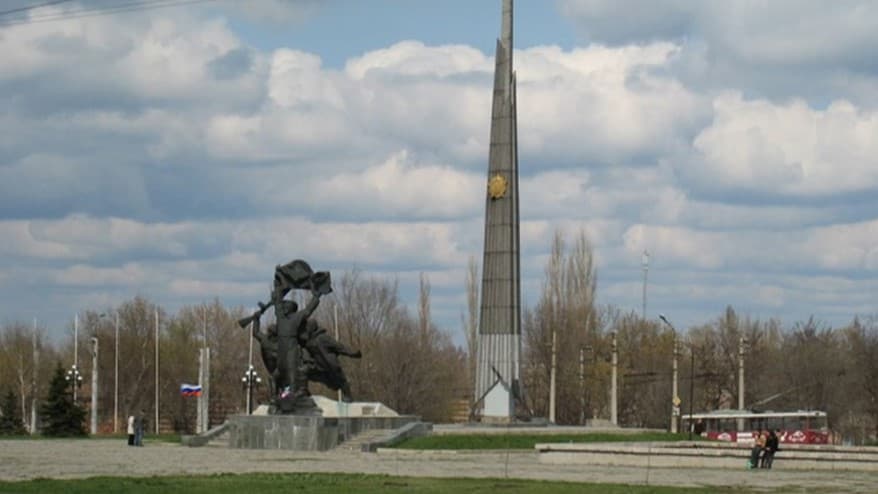 пам'ятник воїнам-визволителям у луганську